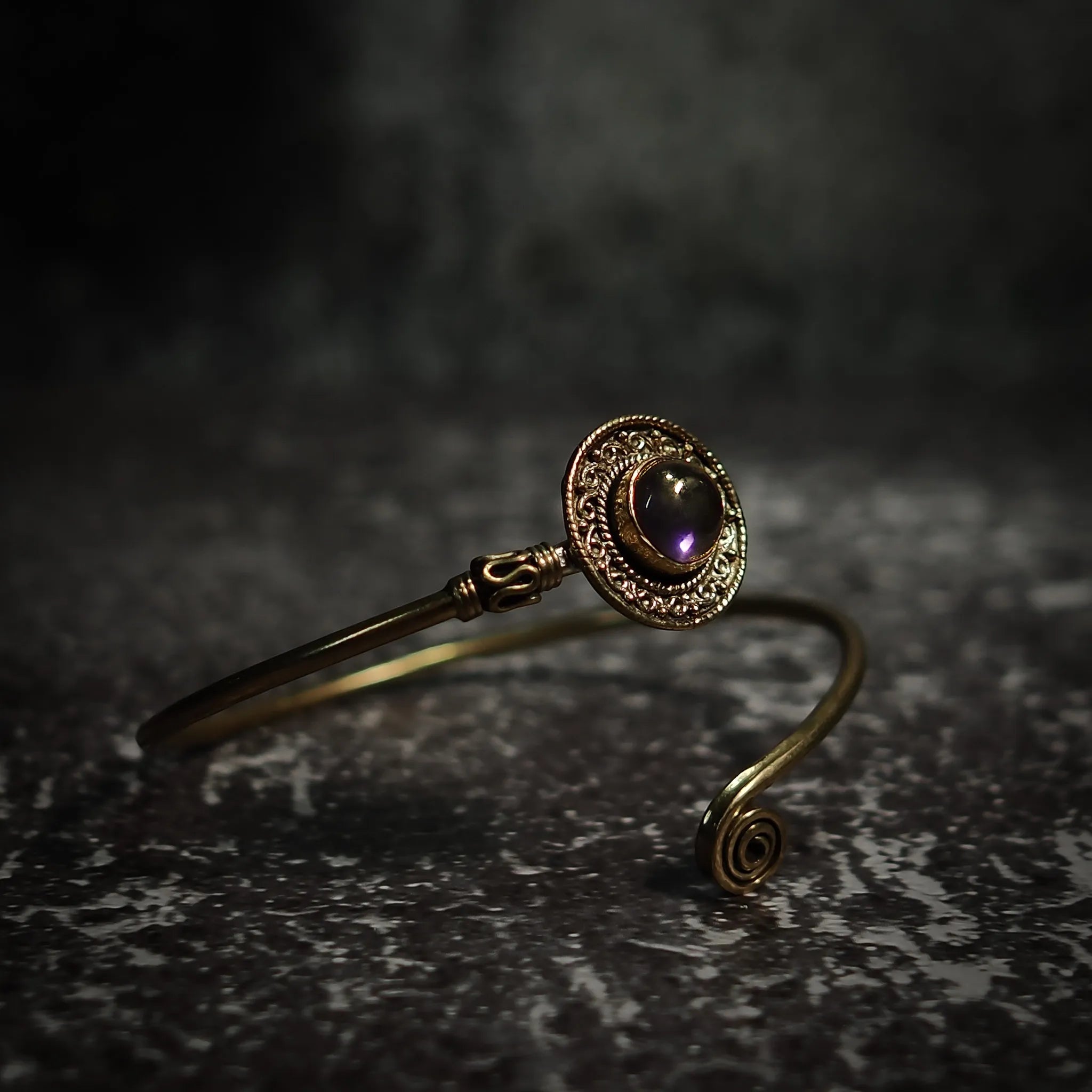 Bracelet with semi-precious stones