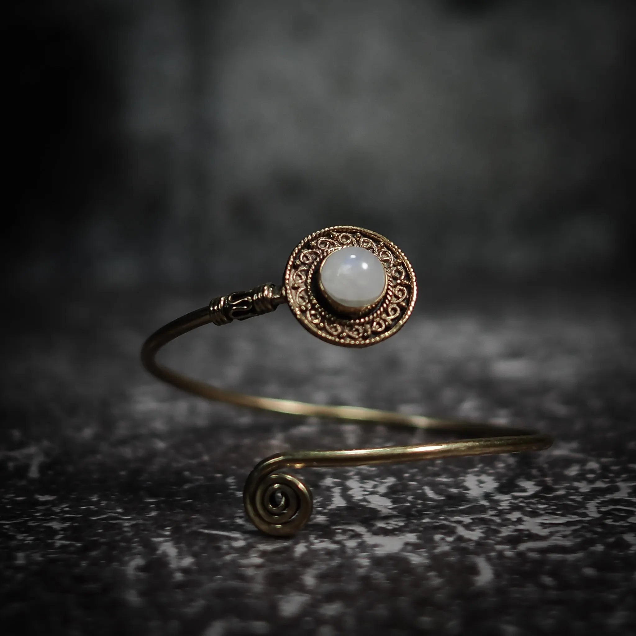 Bracelet with semi-precious stones