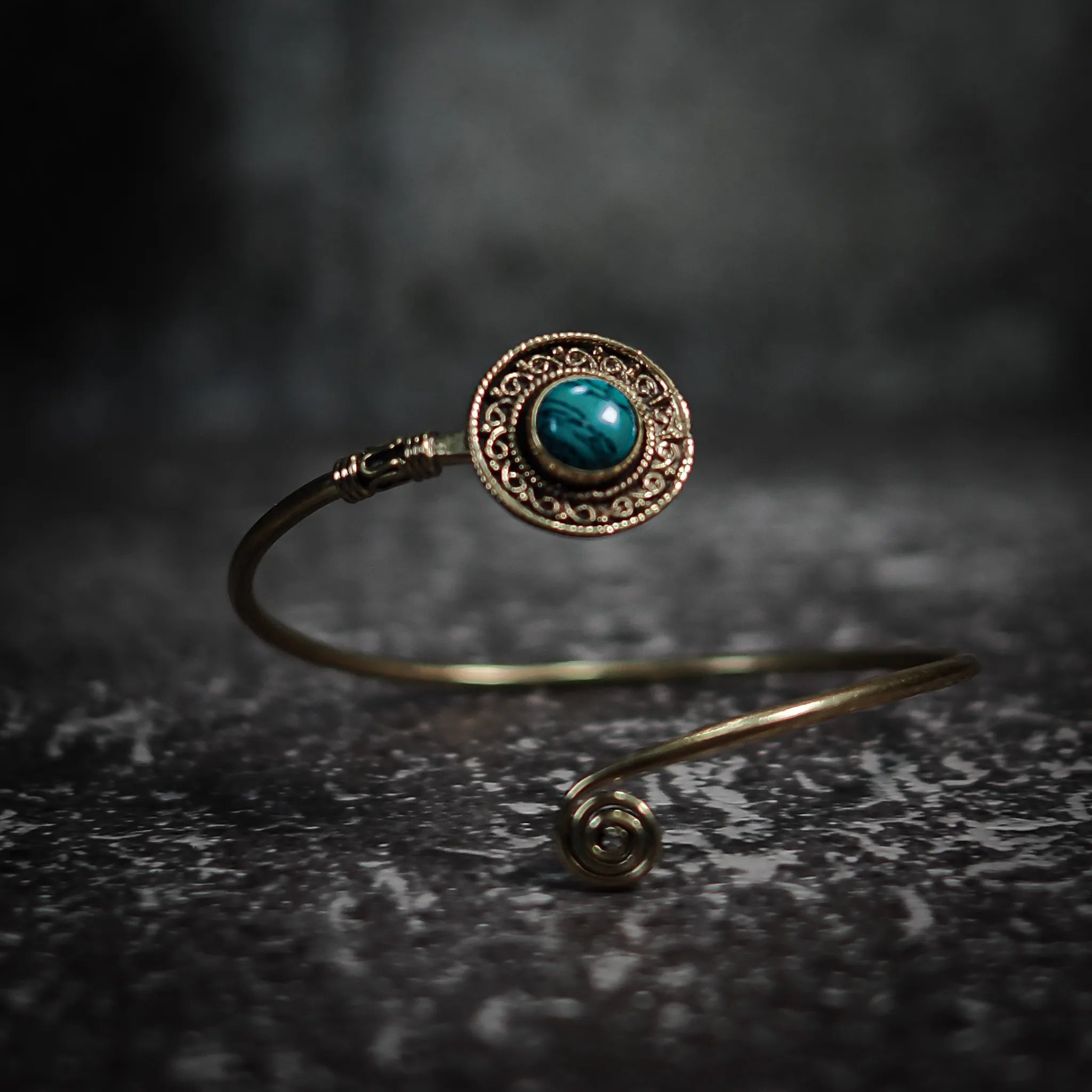 Bracelet with semi-precious stones