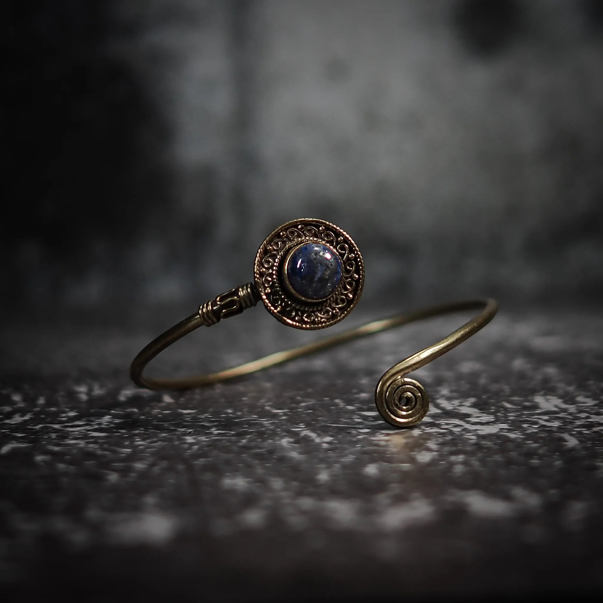 Bracelet with semi-precious stones