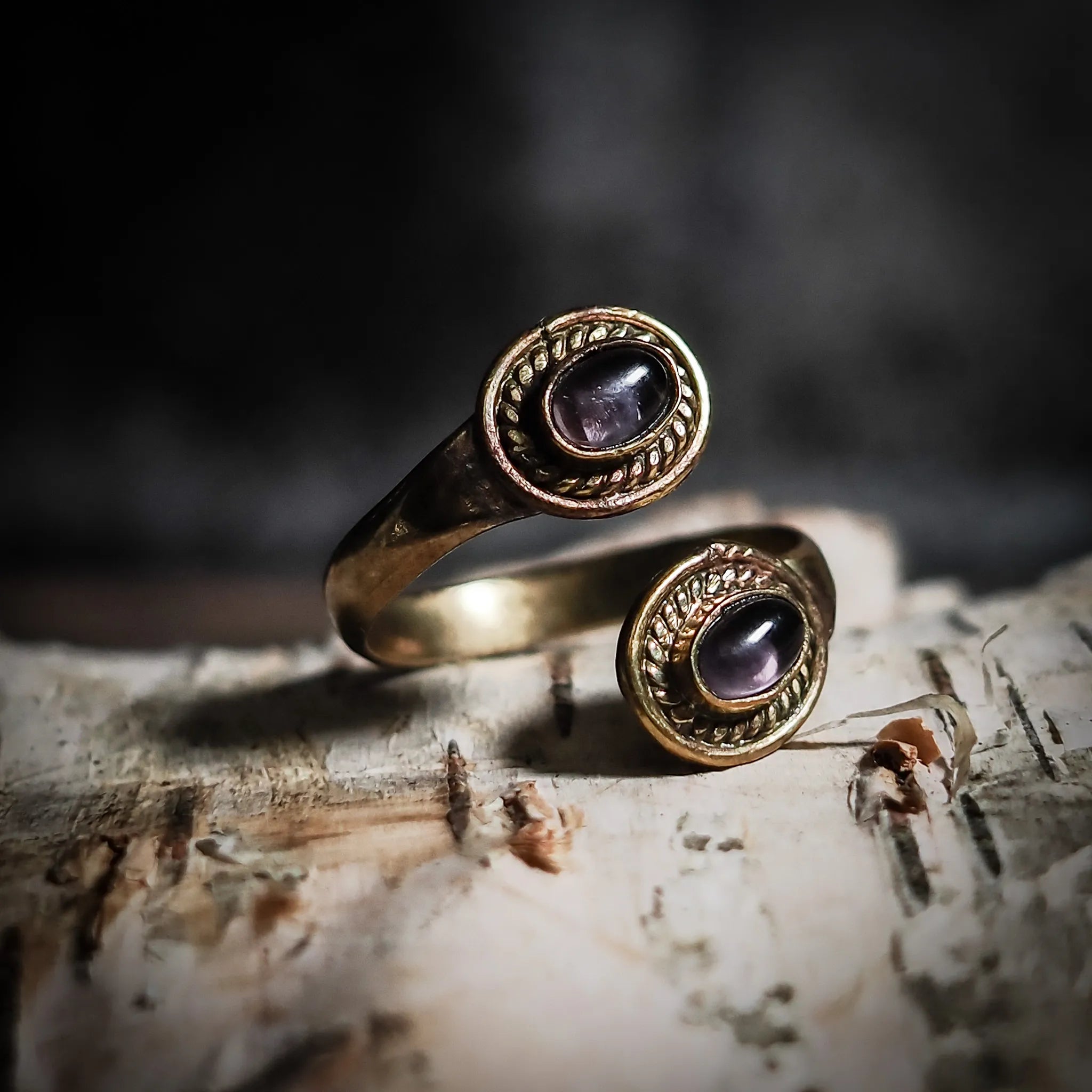 Ring with amethyst