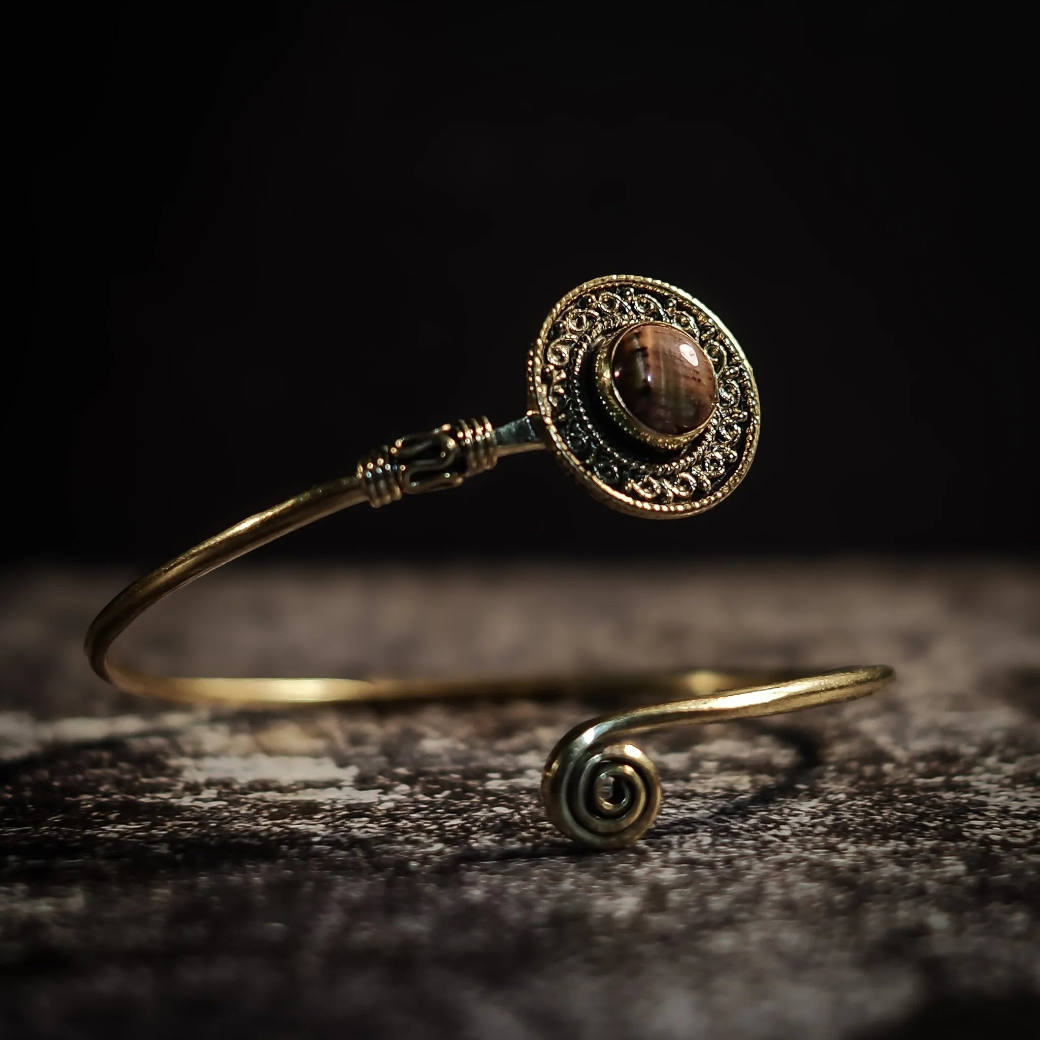 Bracelet with semi-precious stones