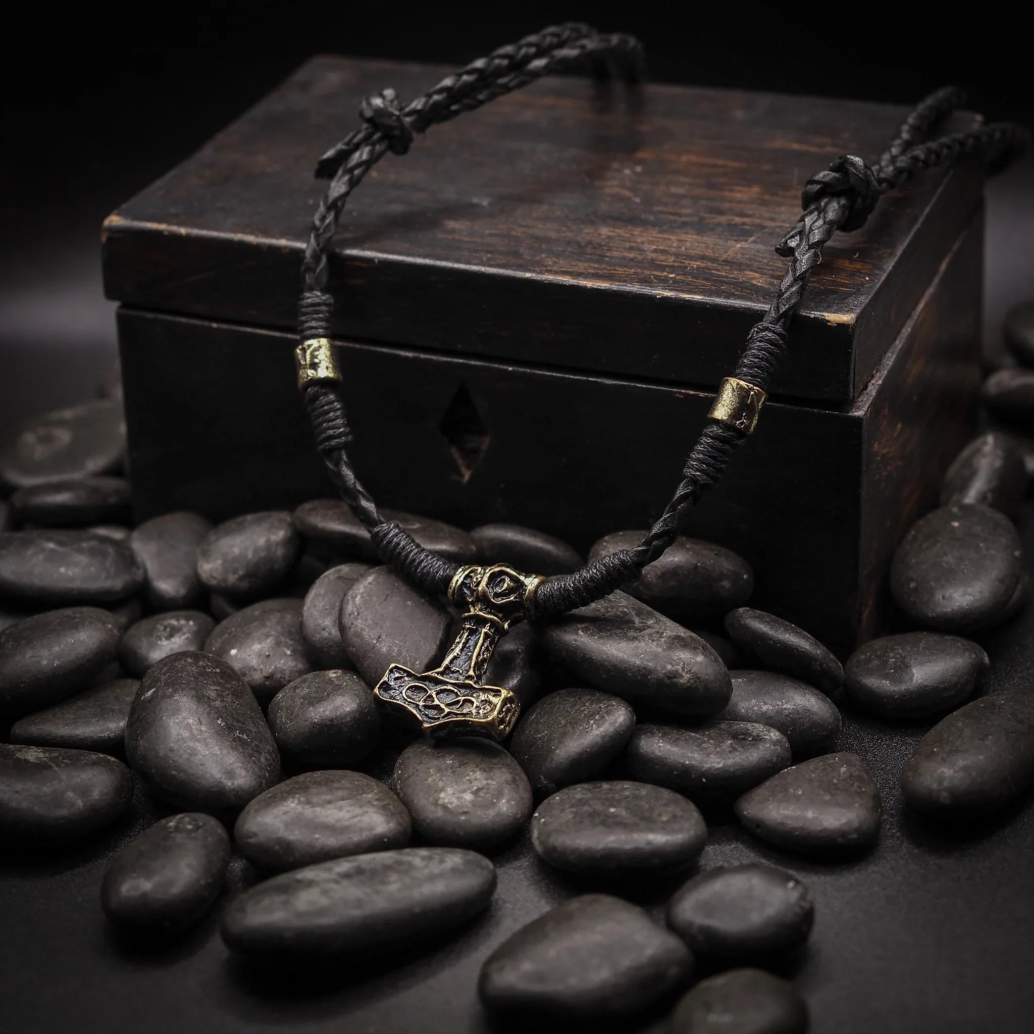Halsband Torshammare