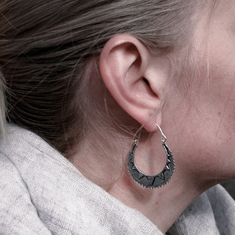 Moon symbol earrings (large)