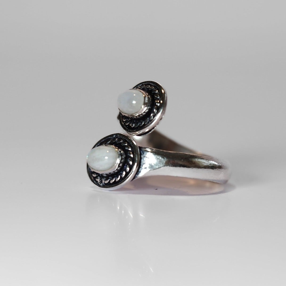 Ring med månsten silver