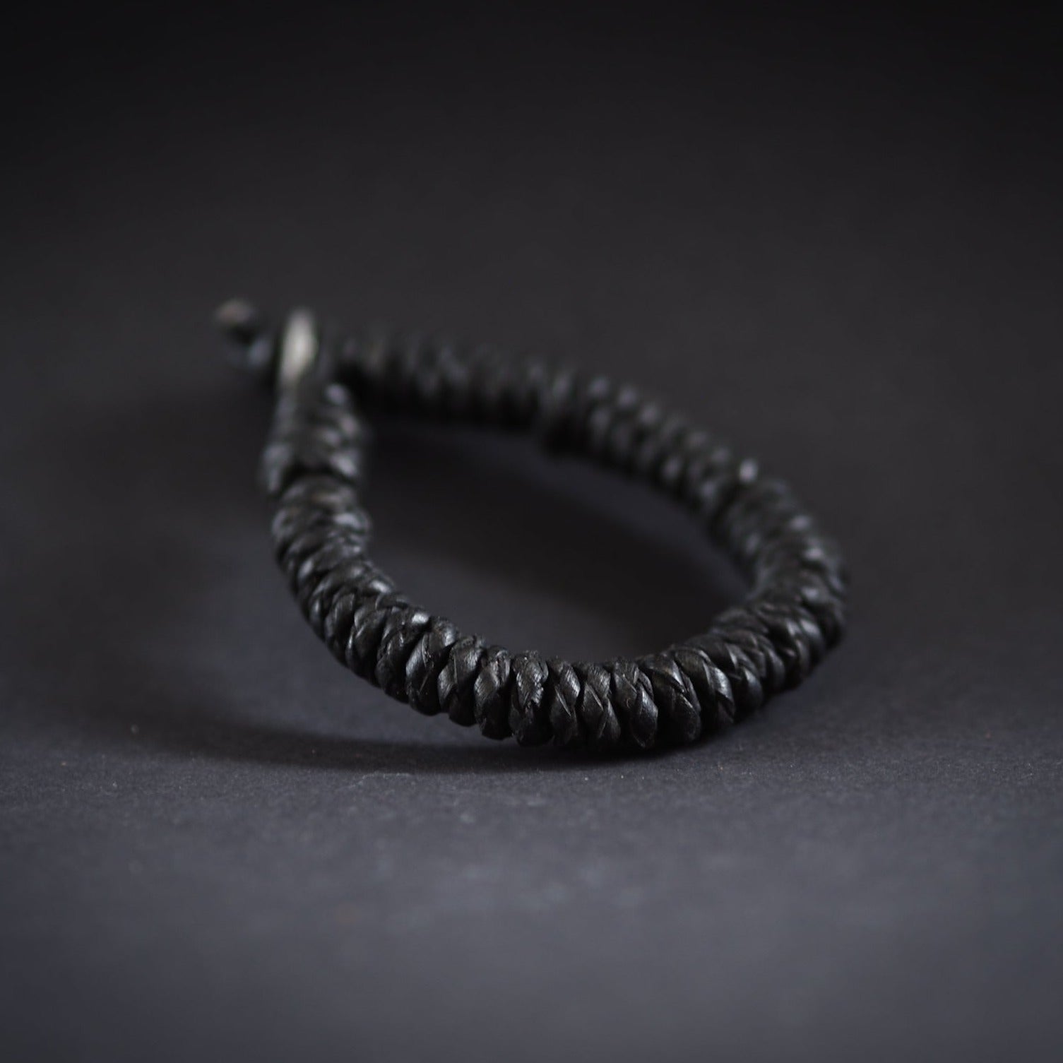 Brokk Svart läderarmband