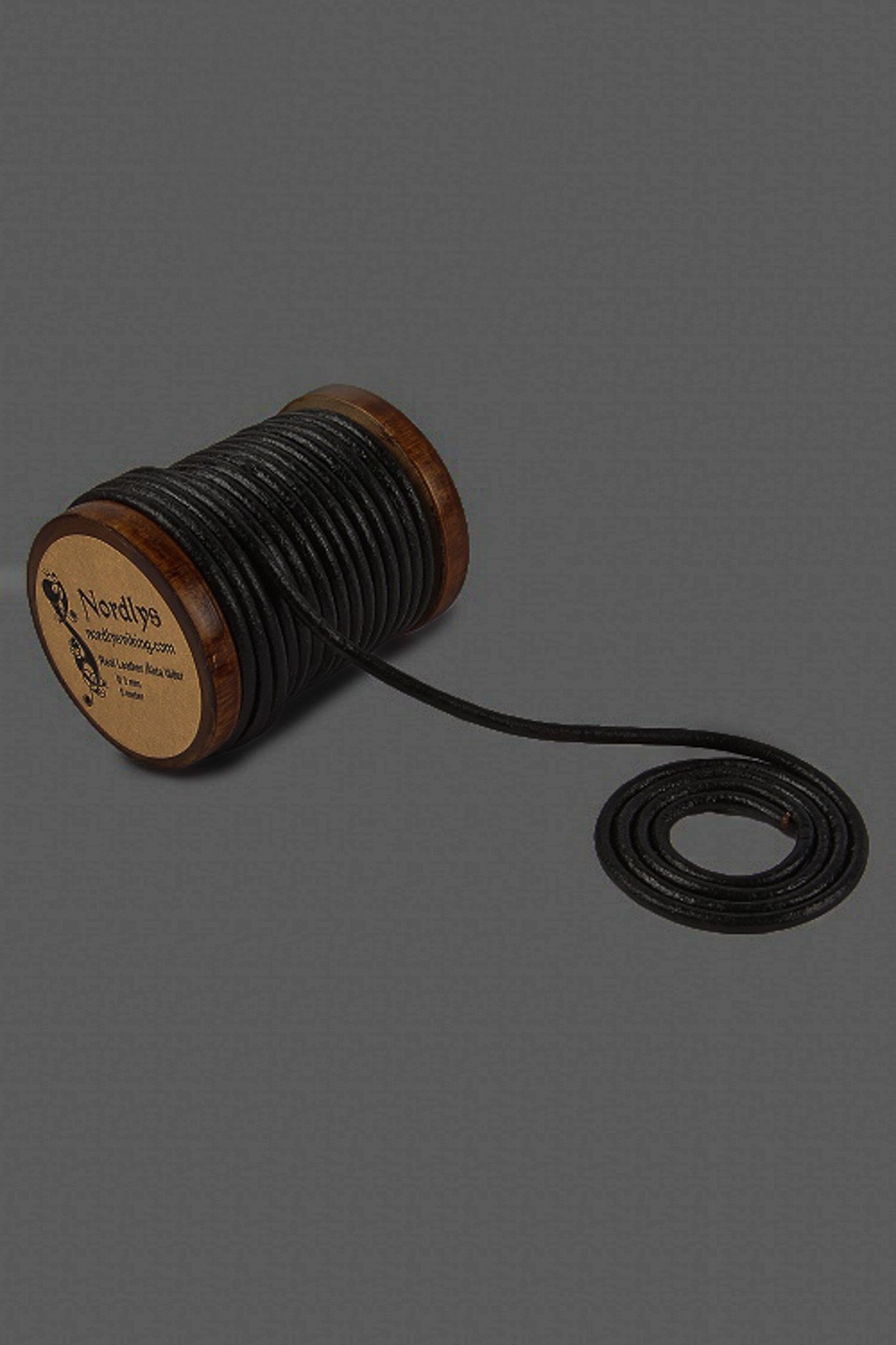 Leather strap black, 5 meters, 3 mm