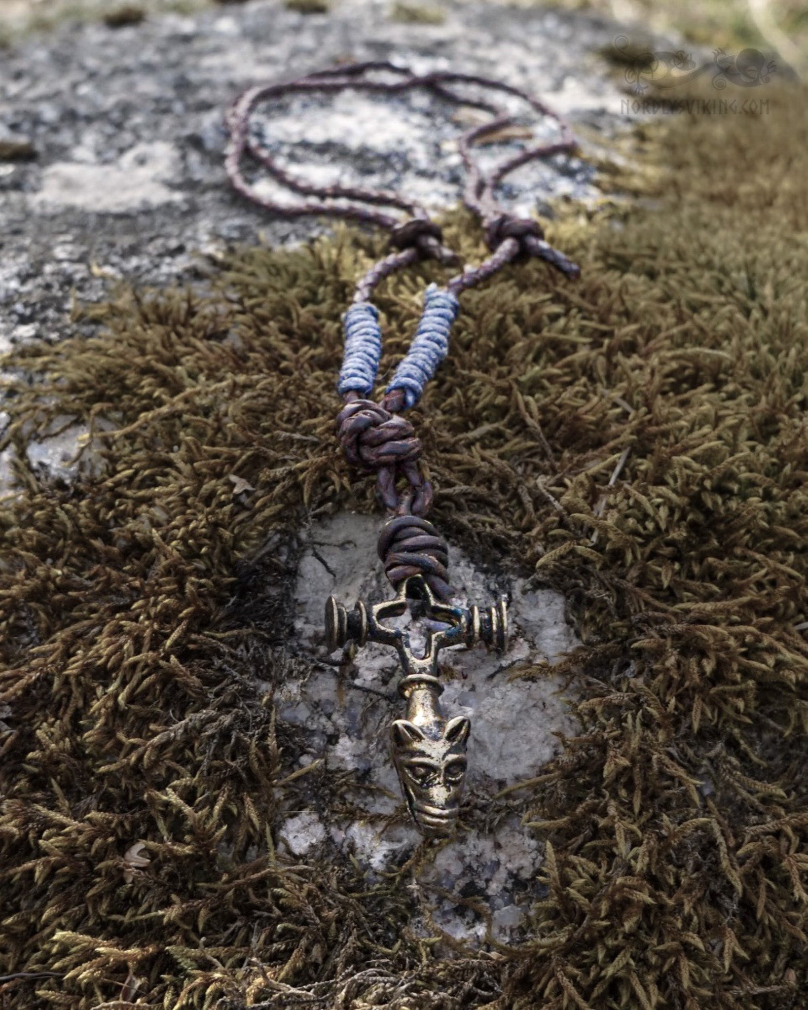 Halsband Vargkors Brons