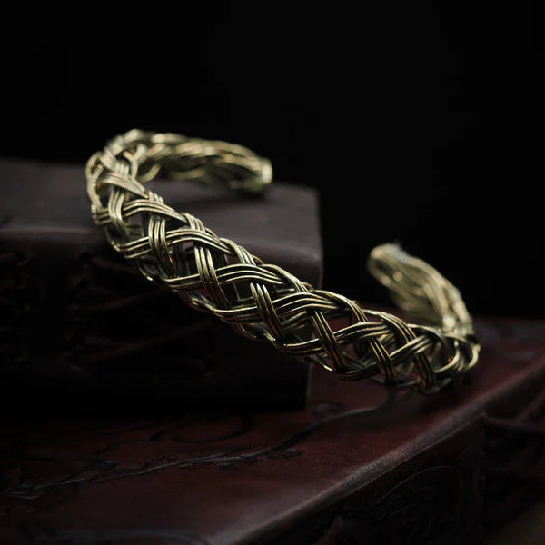 Varga, Flätat armband