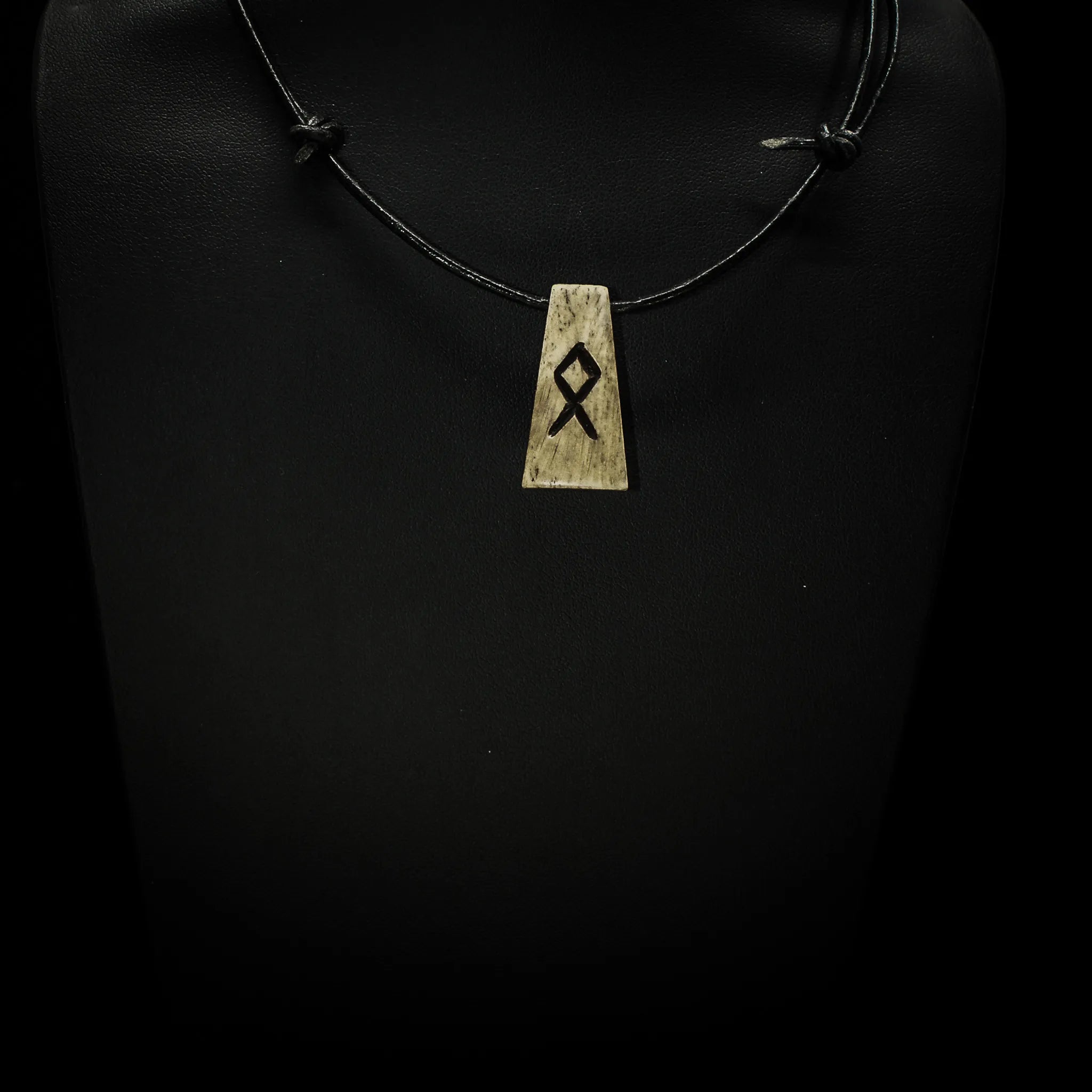 Runhalsband i ben