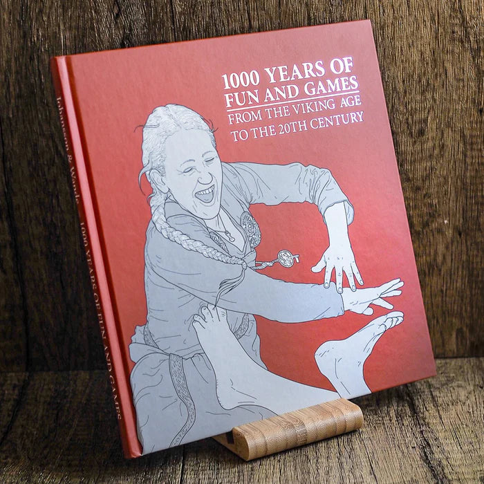 Bok med historiske leker,  1000 years of fun and games