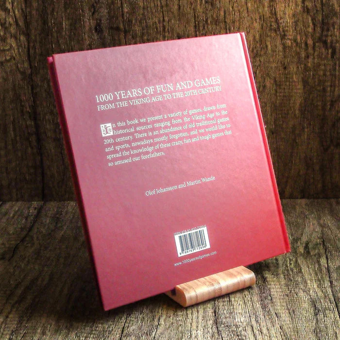 Bok med historiske leker,  1000 years of fun and games