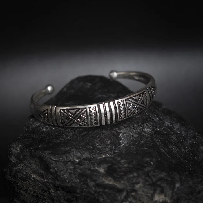 Armbånd i silverbelagd messing