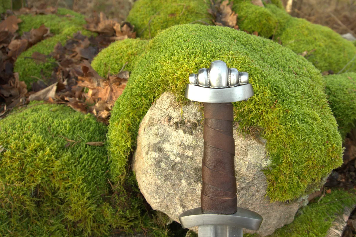 Vikingasvärd - handsmitt järn