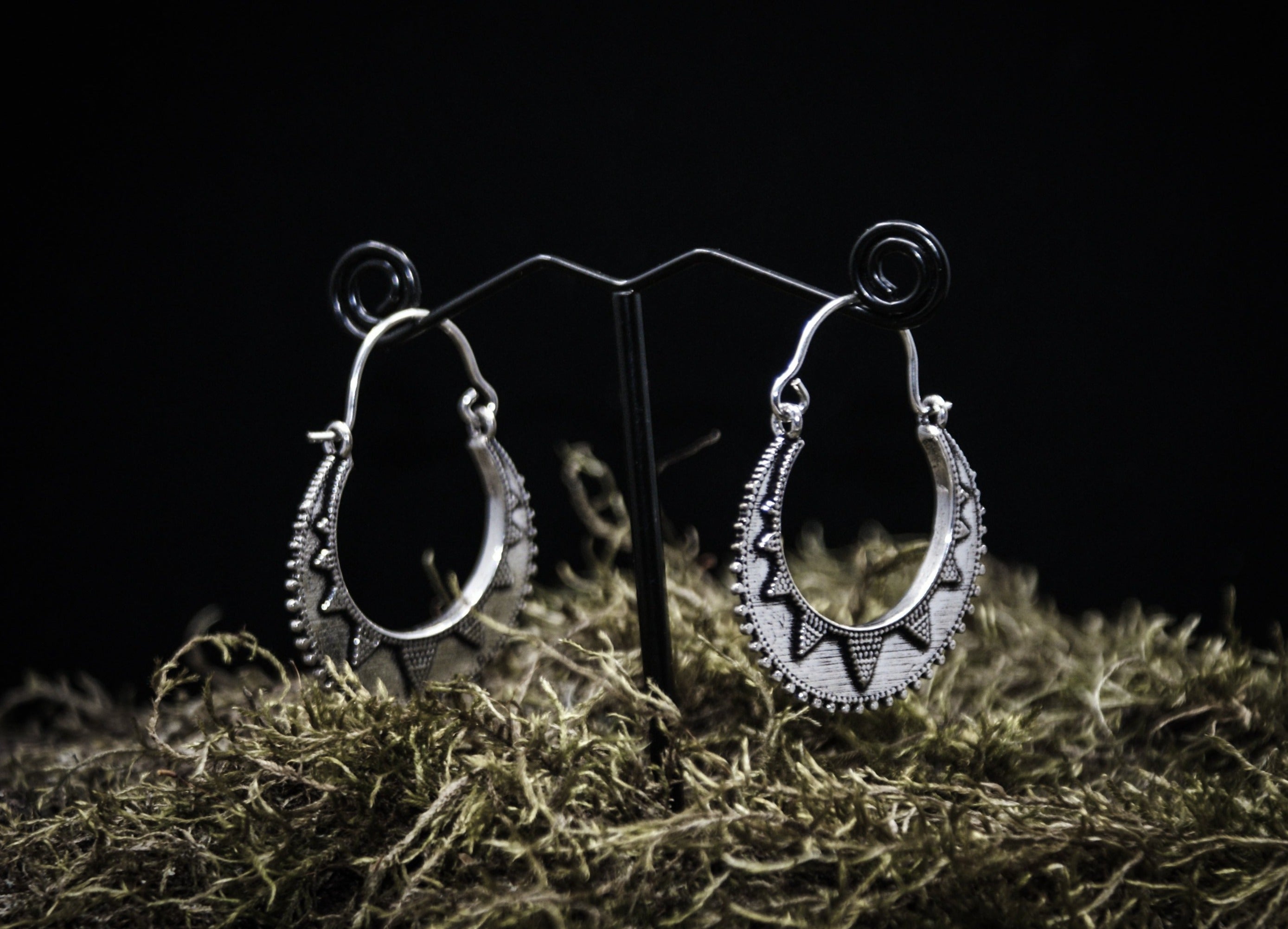 Moon symbol earrings (large)