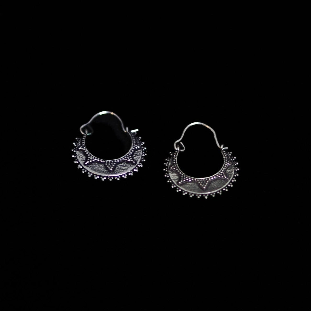 Moon symbol earrings (small)