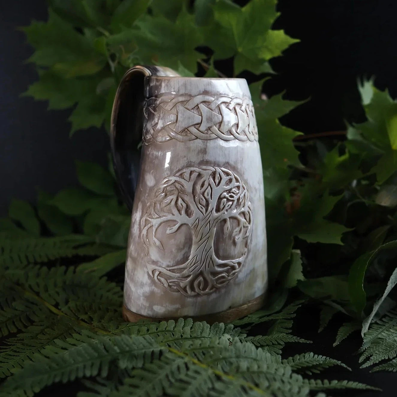 Hand-carved horn mug, Tree of Life 500-600 ml